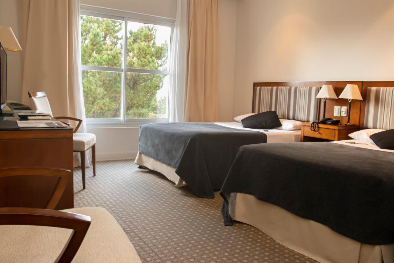 Elegance Hotel Tandil Esterno foto